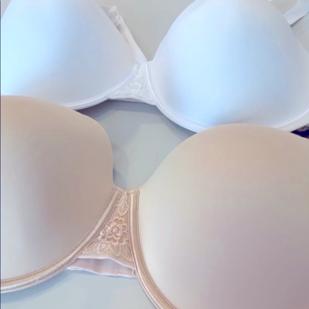 TWO NEW BRAS Size 44DD